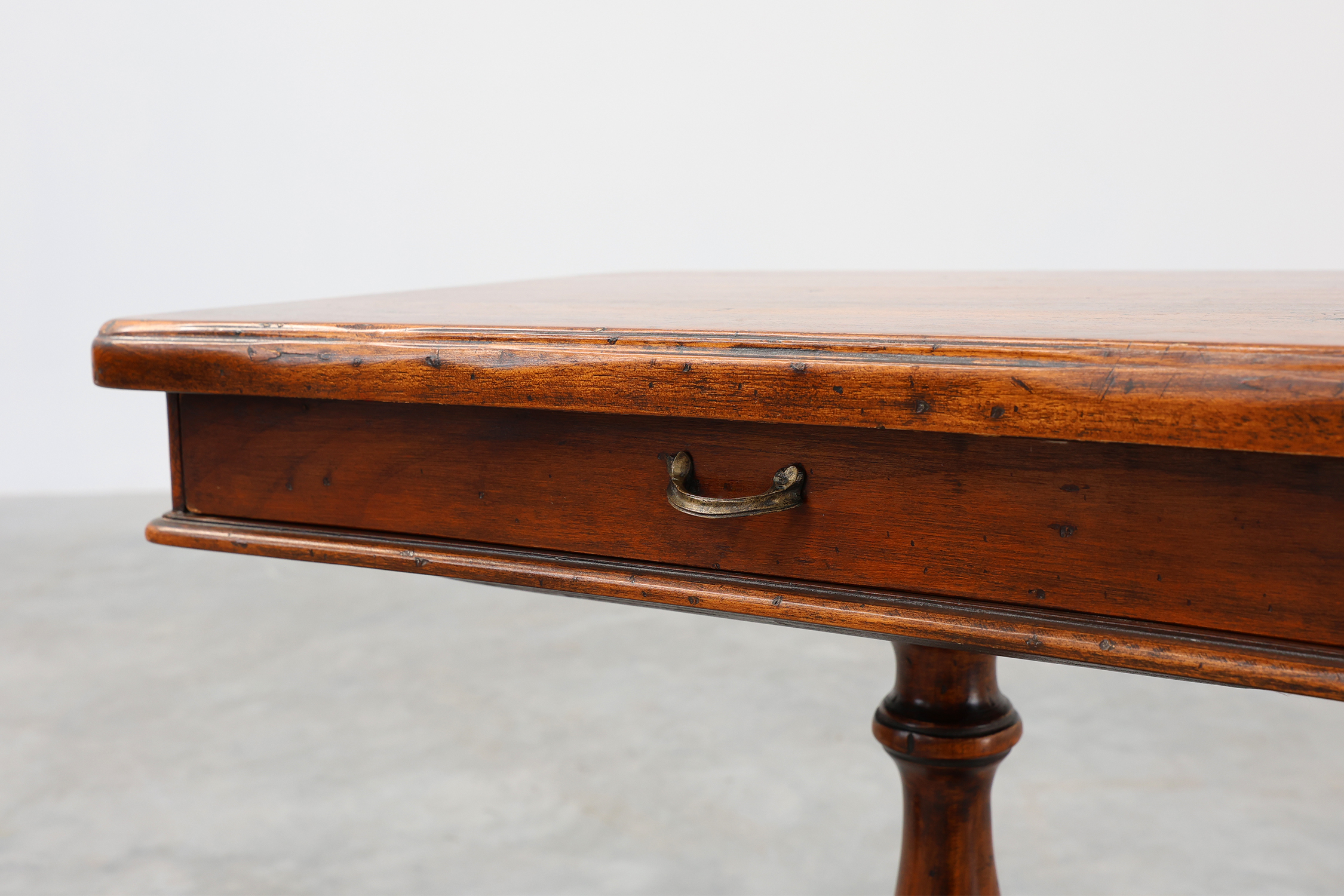 Pair of 20th century English nightstands in George IV stylethumbnail